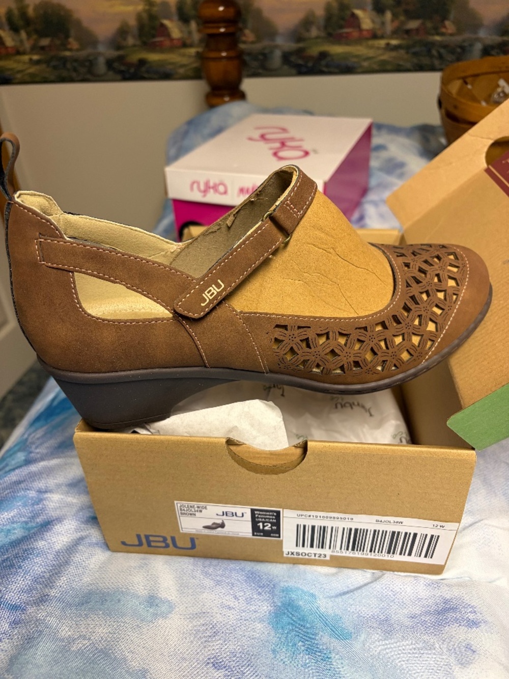 12W women’s shoes